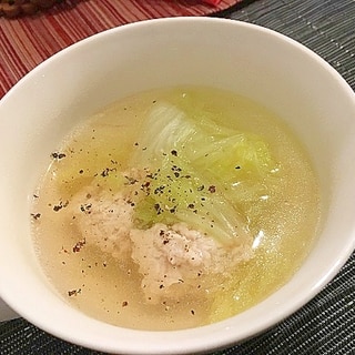 鶏団子と白菜の中華スープ